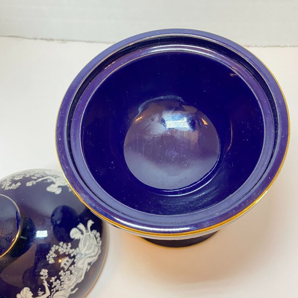 Vintage Italy Florentine Cobalt Blue Ceramic Compote Lidded Dish Greek Couple - Picture 8 of 11